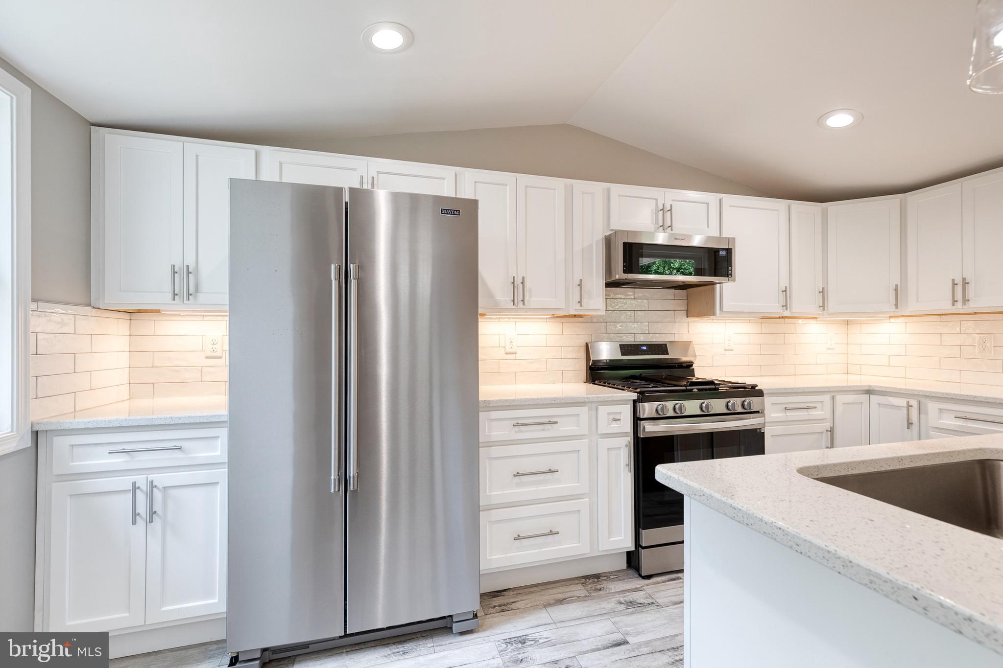 6922 Hollenberry Road Sykesville, MD 21784 - Photo 7 of 19 Kitchen