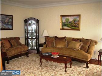 87 Brooks Road Moorestown, NJ 08057 - Photo 2 of 8 Living Room