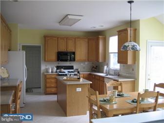 87 Brooks Road Moorestown, NJ 08057 - Photo 4 of 8 Kitchen
