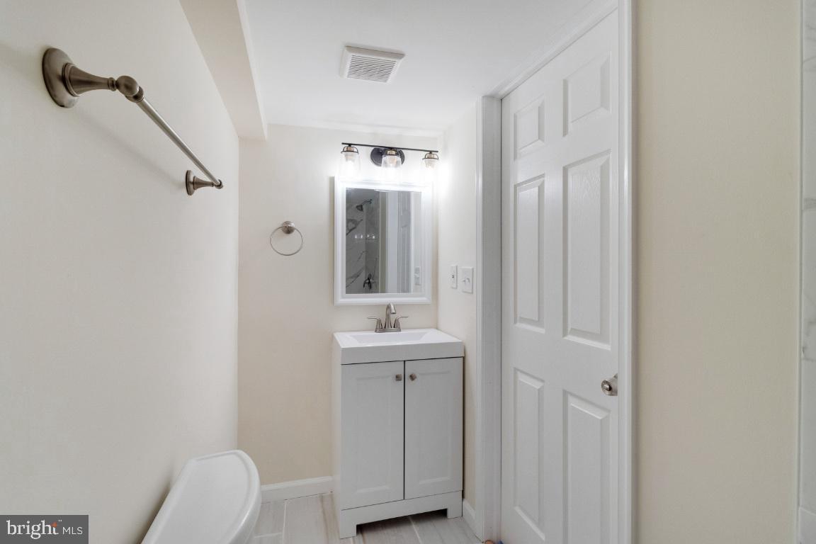 1666 Thetford Road Baltimore, MD 21286 - Photo 6 of 13