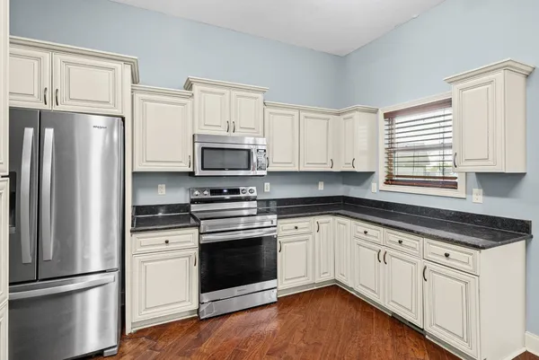 $1,850 | 632 White Face Drive, Clarksville, TN 37040