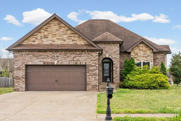 $1,850 | 632 White Face Drive, Clarksville, TN 37040