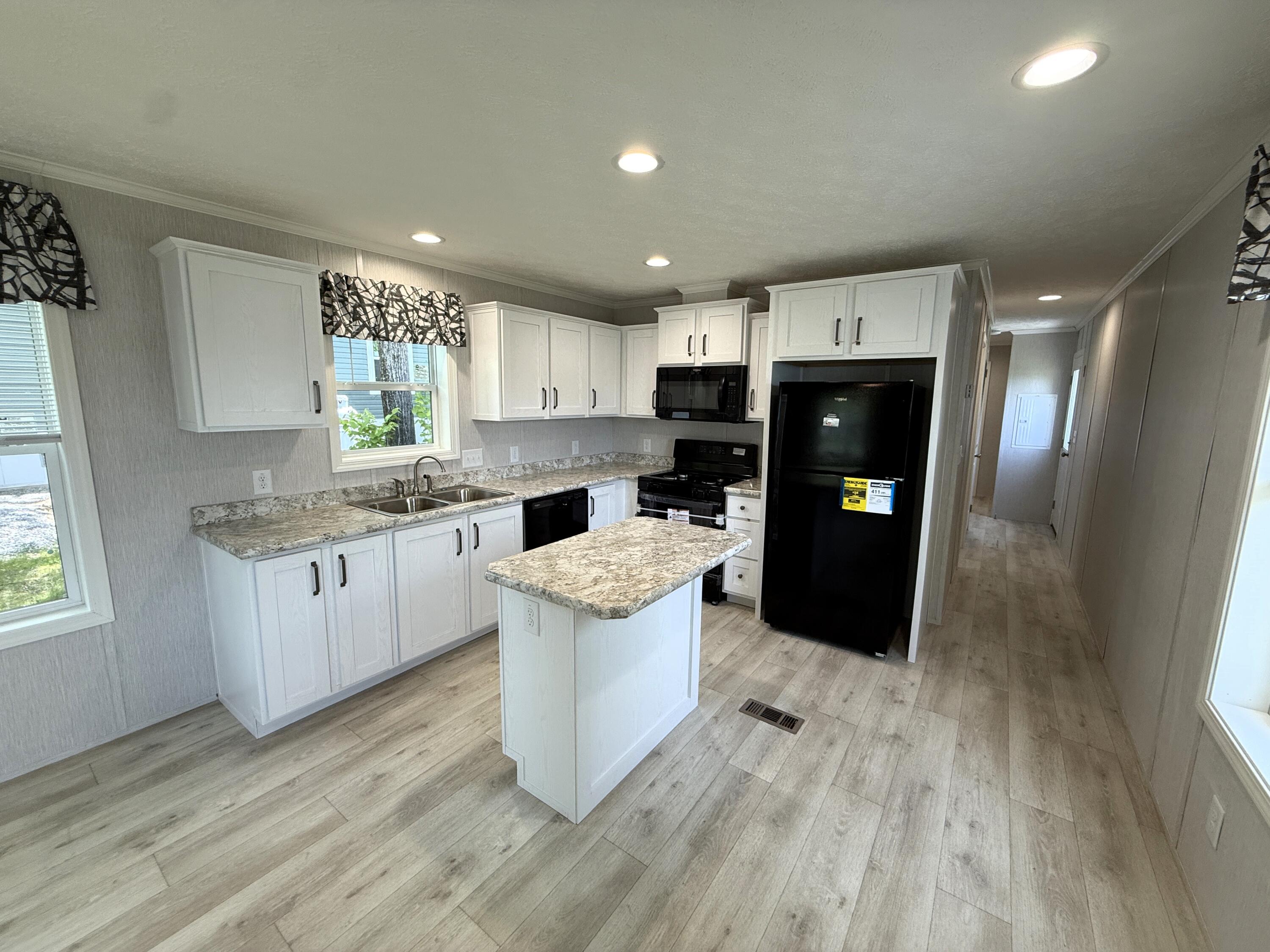 970 Gardiner Road, Unit 3 Wiscasset, ME 04578 - Photo 2 of 9 Kitchen