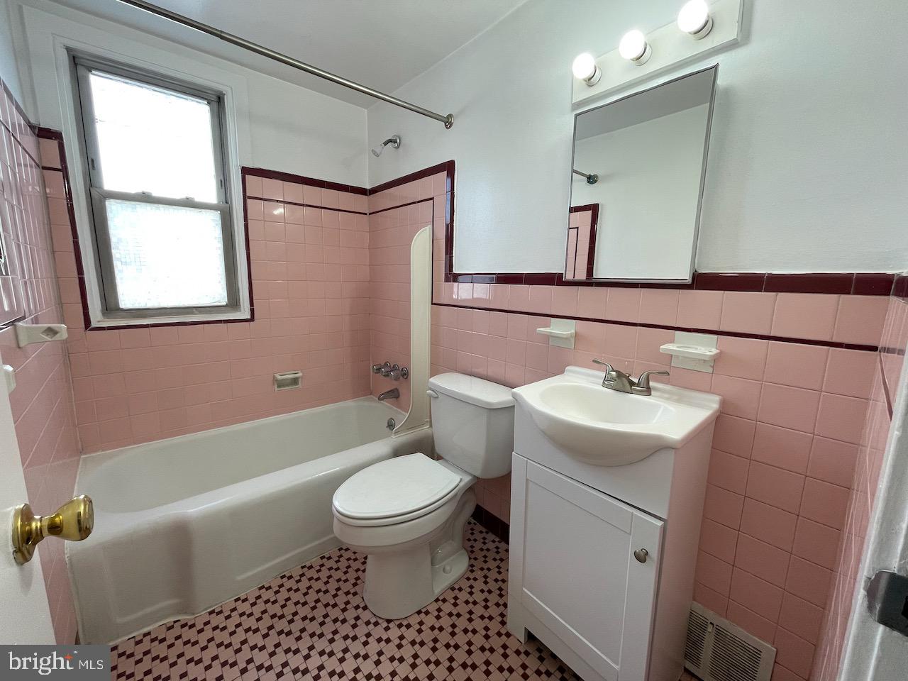 2205 East Darby Road Havertown, PA 19083 - Photo 11 of 12