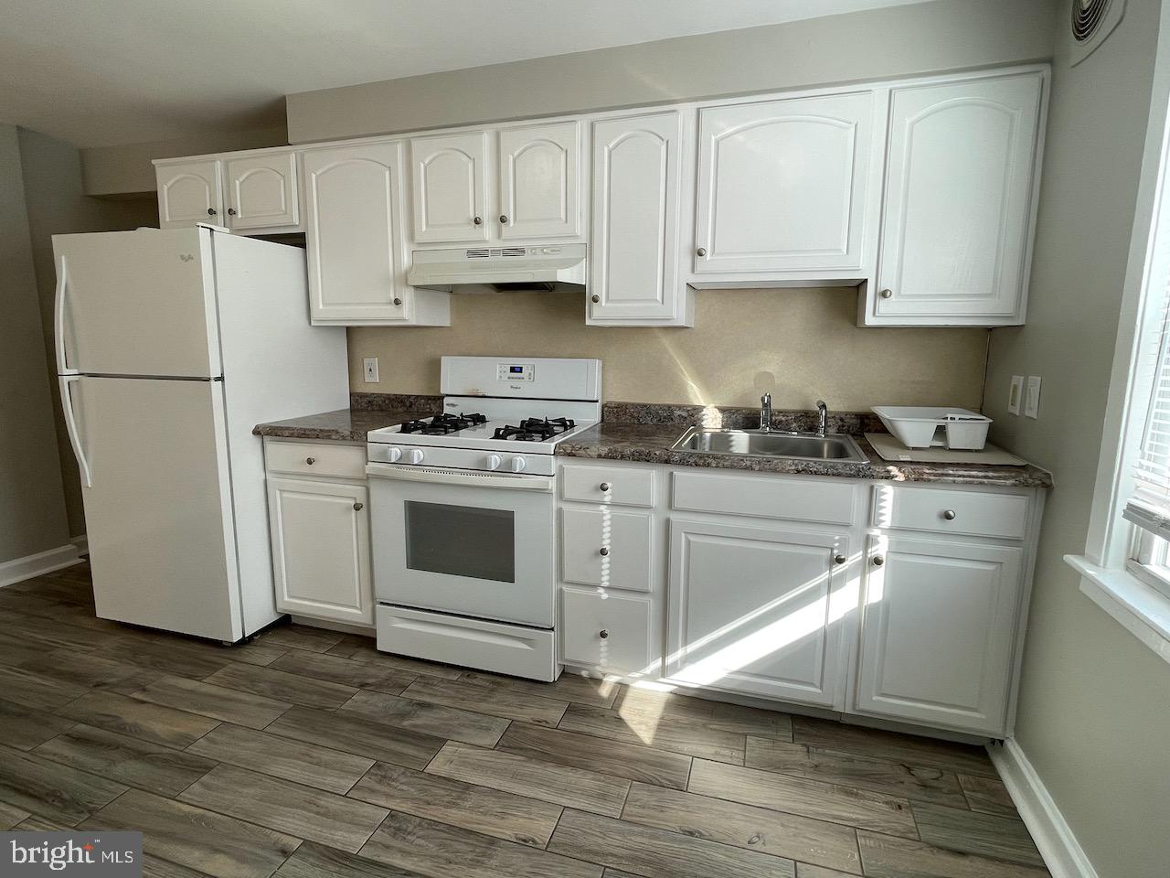 2205 East Darby Road Havertown, PA 19083 - Photo 8 of 12