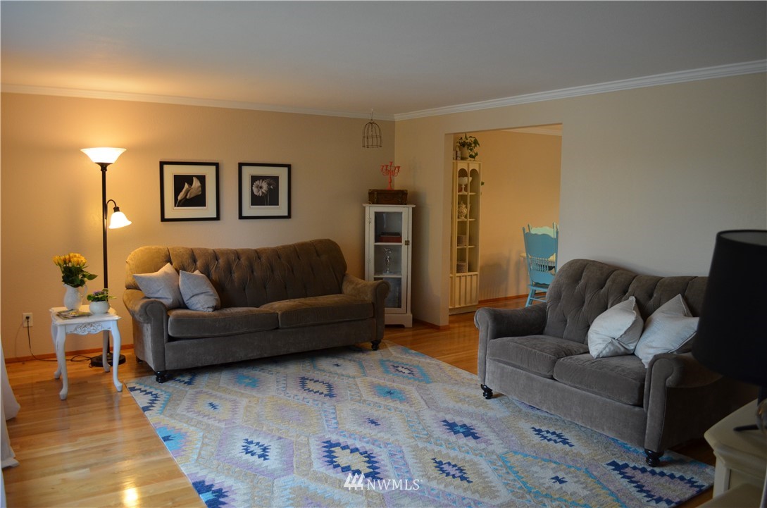 19231 92nd Avenue Northeast Bothell, WA 98011 - Photo 14 of 24 Gallery Image 14