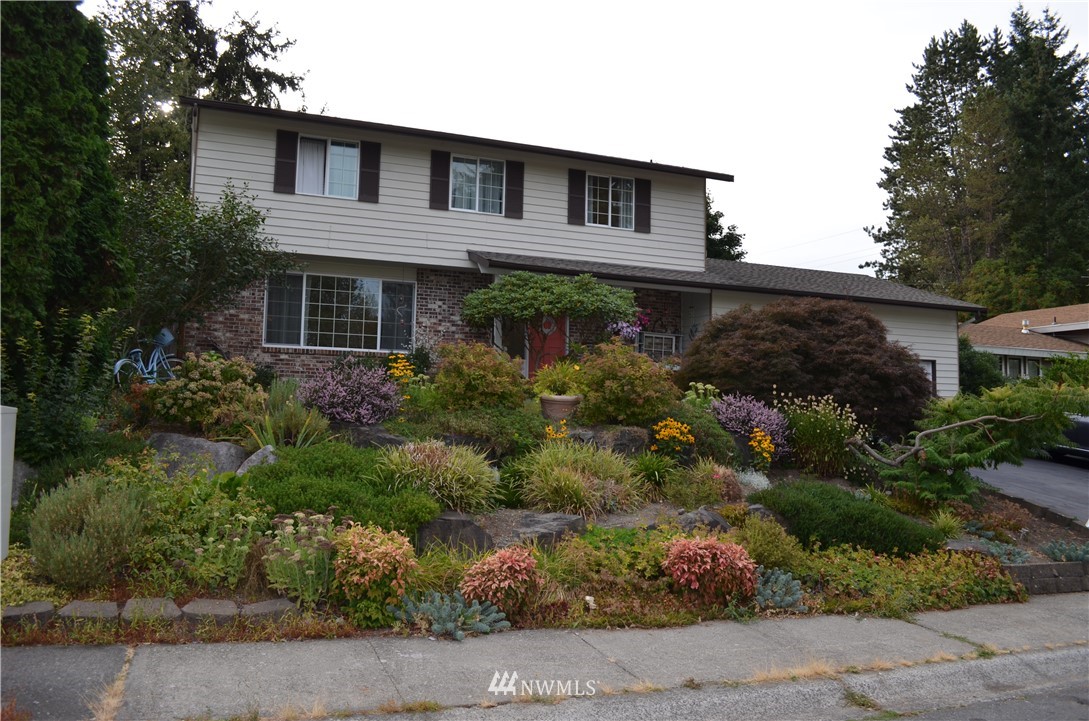 19231 92nd Avenue Northeast Bothell, WA 98011 - Photo 3 of 24 Gallery Image 3