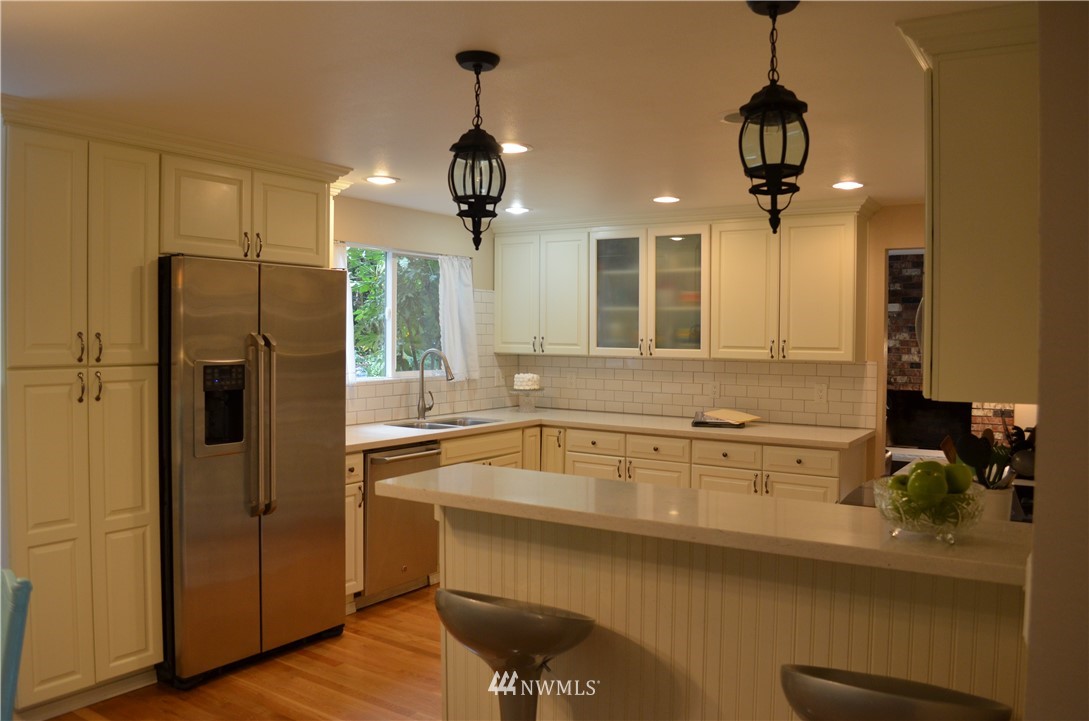 19231 92nd Avenue Northeast Bothell, WA 98011 - Photo 10 of 24 Gallery Image 10