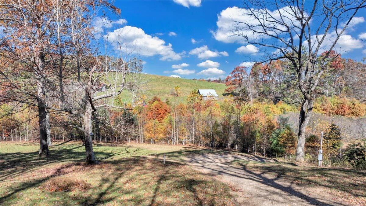 1533 Groundhog Mountain Road Hillsville, VA 24343 - Photo 131 of 132 136-DJI_20251021003426_0099_D