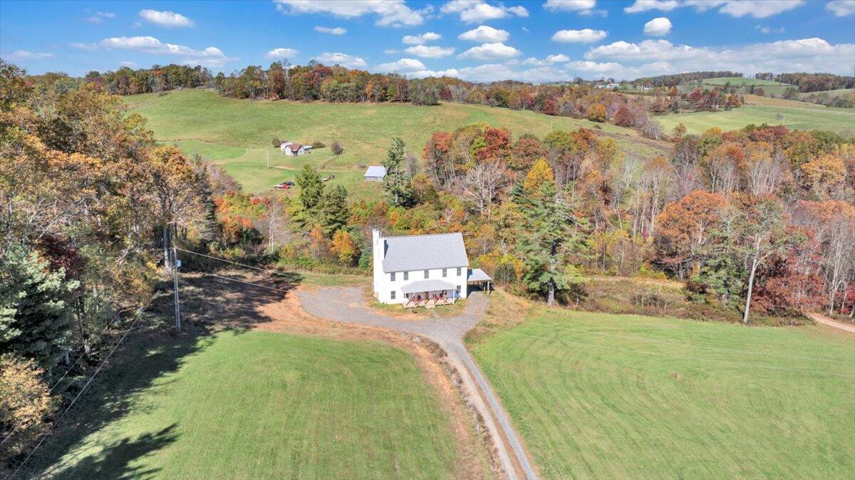 1533 Groundhog Mountain Road Hillsville, VA 24343 - Photo 80 of 132 a view of a city with mountains in the background