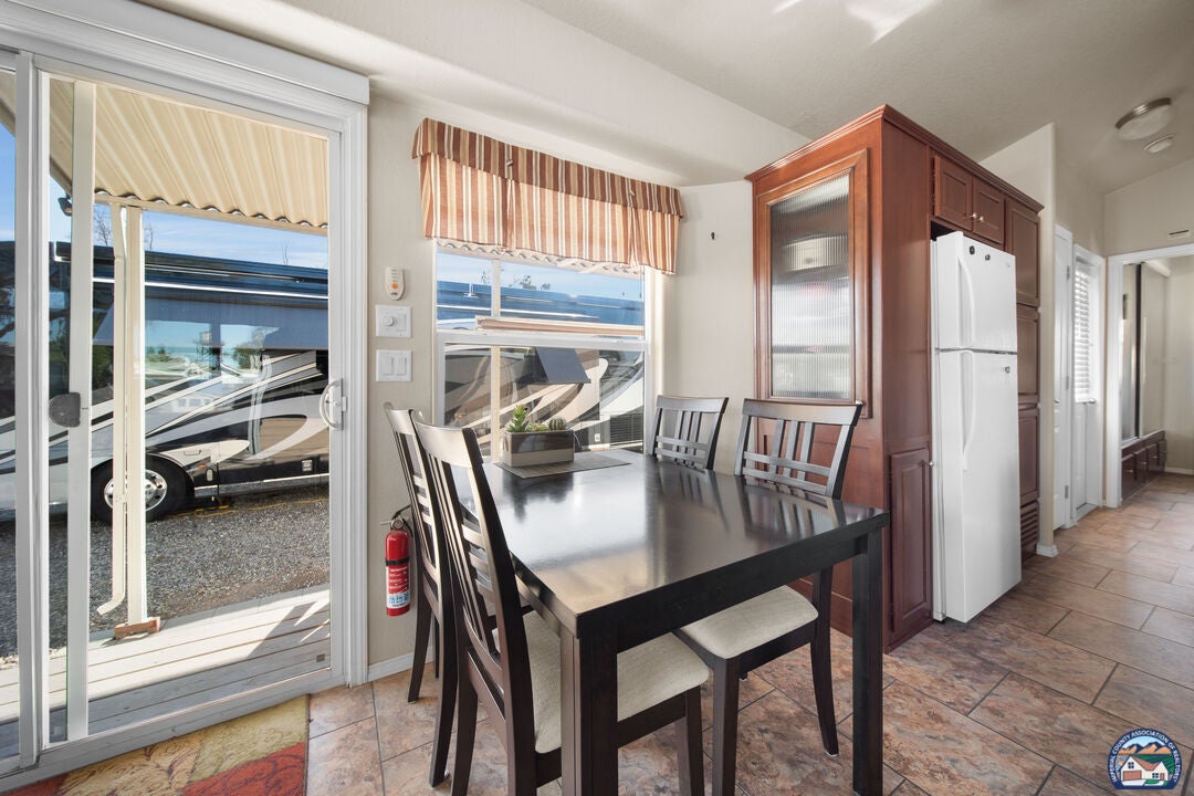 1589 Drew Road, Unit 97 El Centro, CA 92243 - Photo 3 of 15 Gallery Image 3