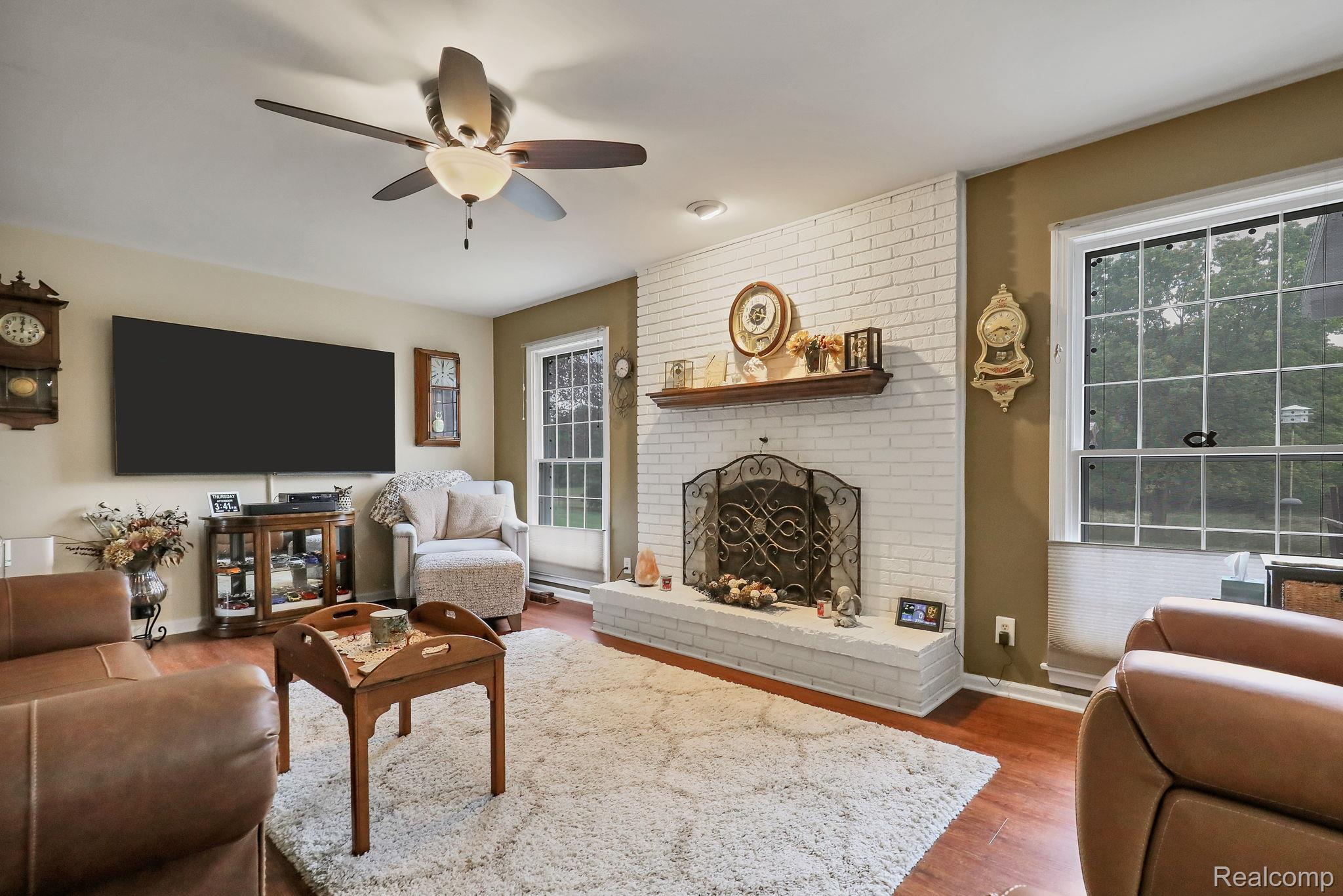 6070 Atlas Road Grand Blanc, MI 48439 - Photo 10 of 43 55-web-or-mls-9I3A9813.jpeg