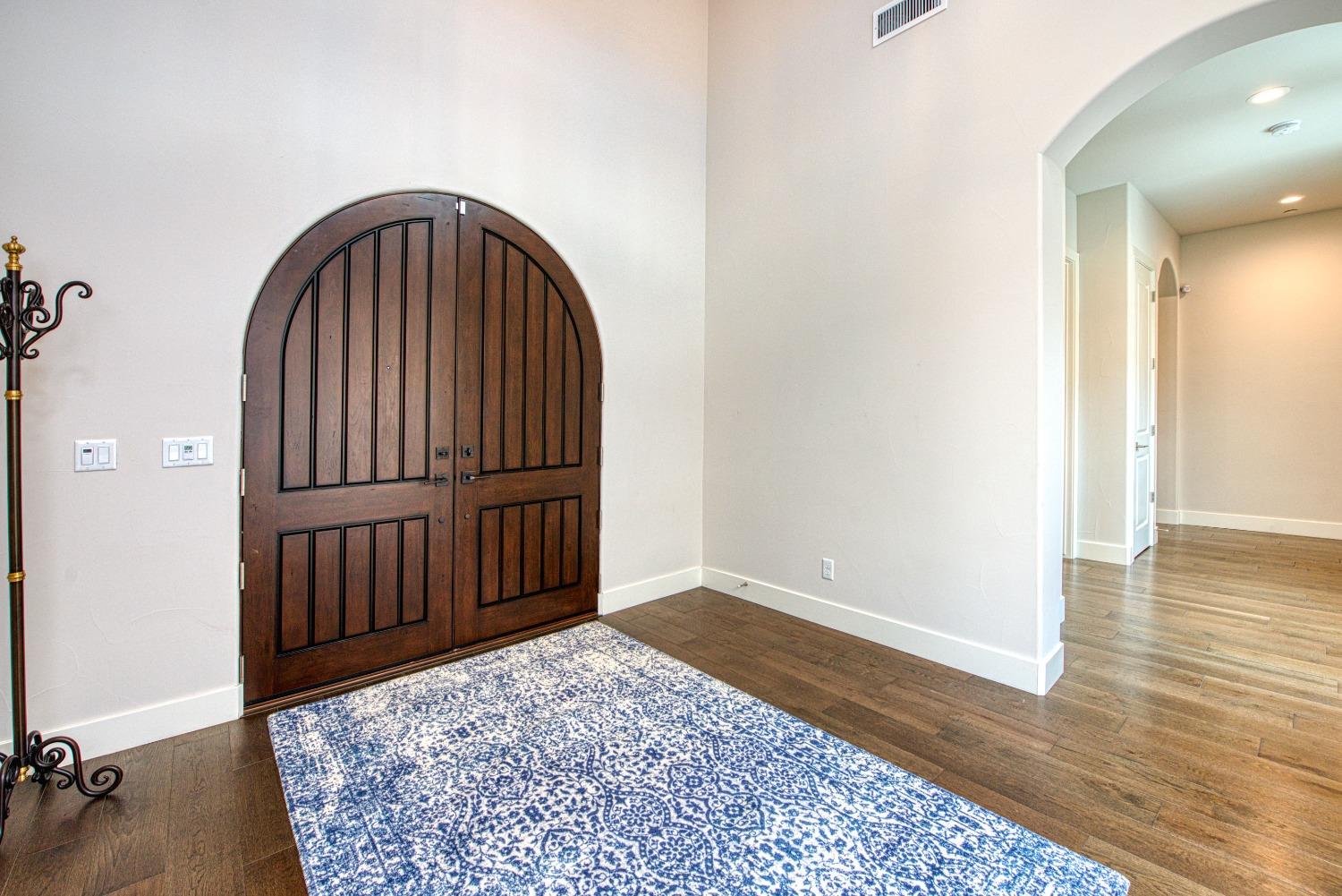 1632 North De Wolf Avenue Clovis, CA 93619 - Photo 12 of 80