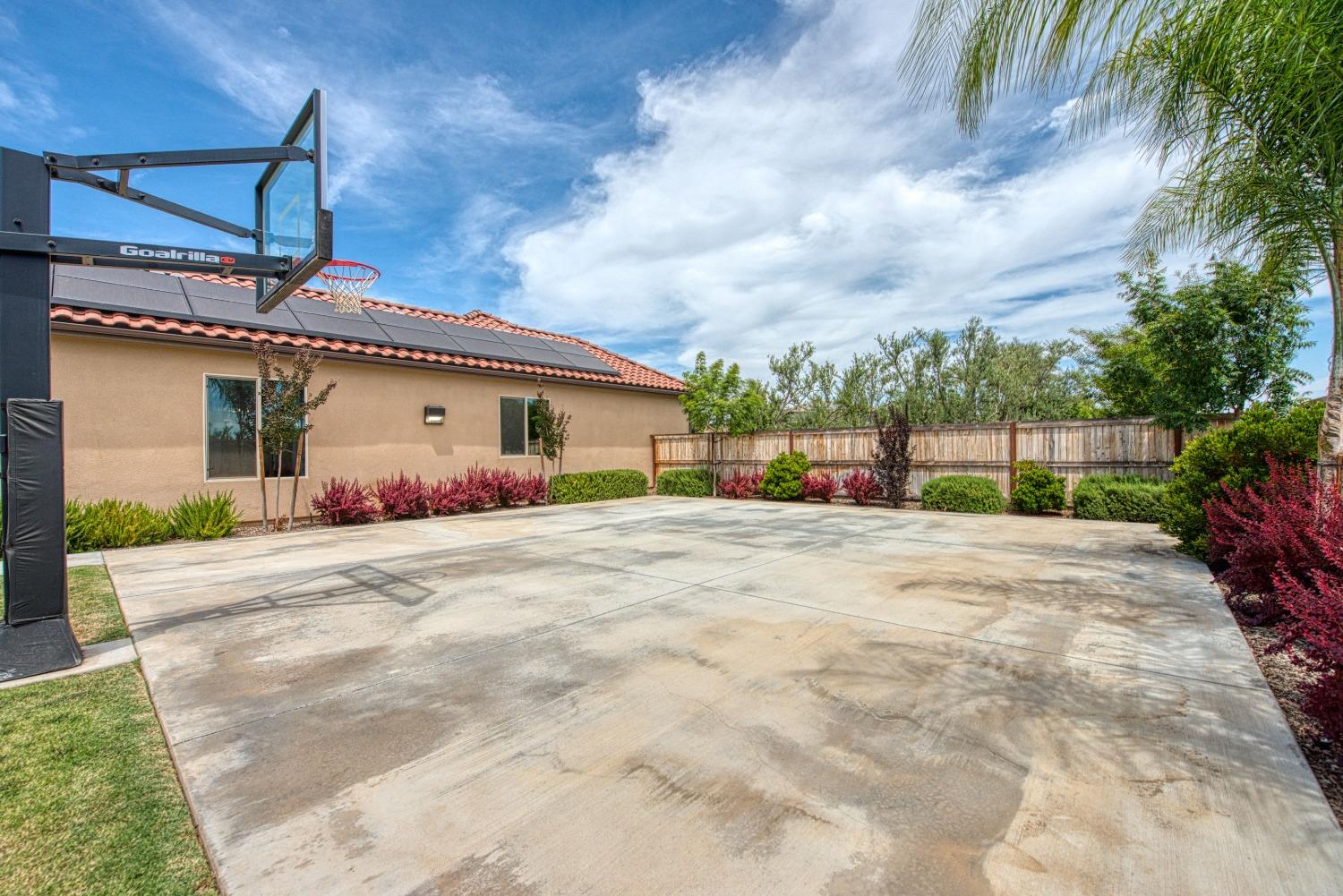1632 North De Wolf Avenue Clovis, CA 93619 - Photo 73 of 80