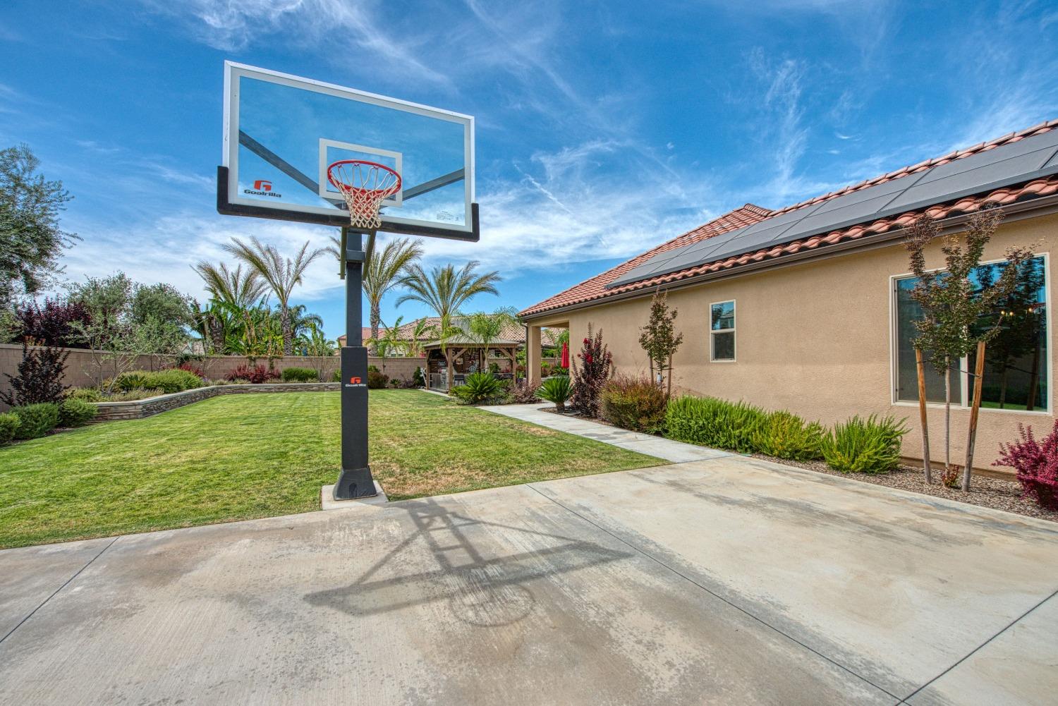 1632 North De Wolf Avenue Clovis, CA 93619 - Photo 76 of 80