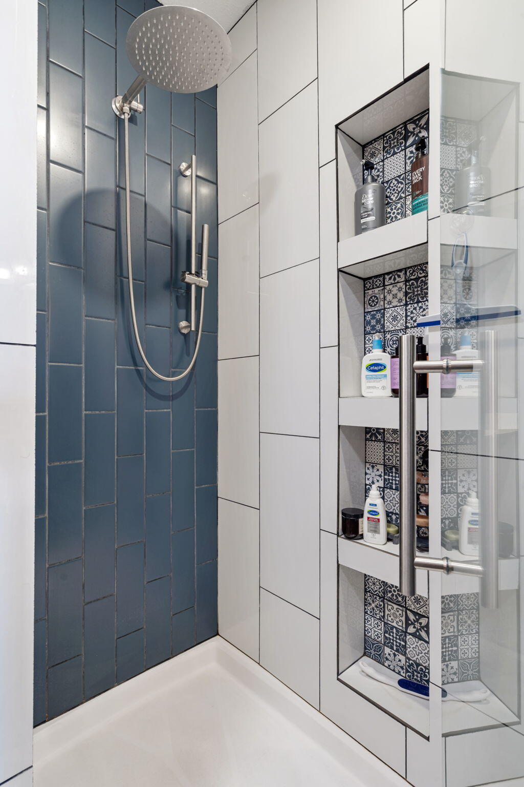 6089 State Hwy DD, Unit 103 Reeds Spring, MO 65737 - Photo 25 of 69 6089-St-Hwy-DD-Walk-in-Shower