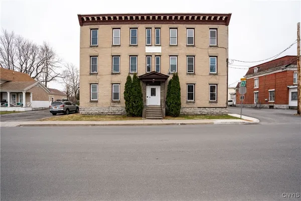$694,900 | 140 High Street, Watertown, NY 13601
