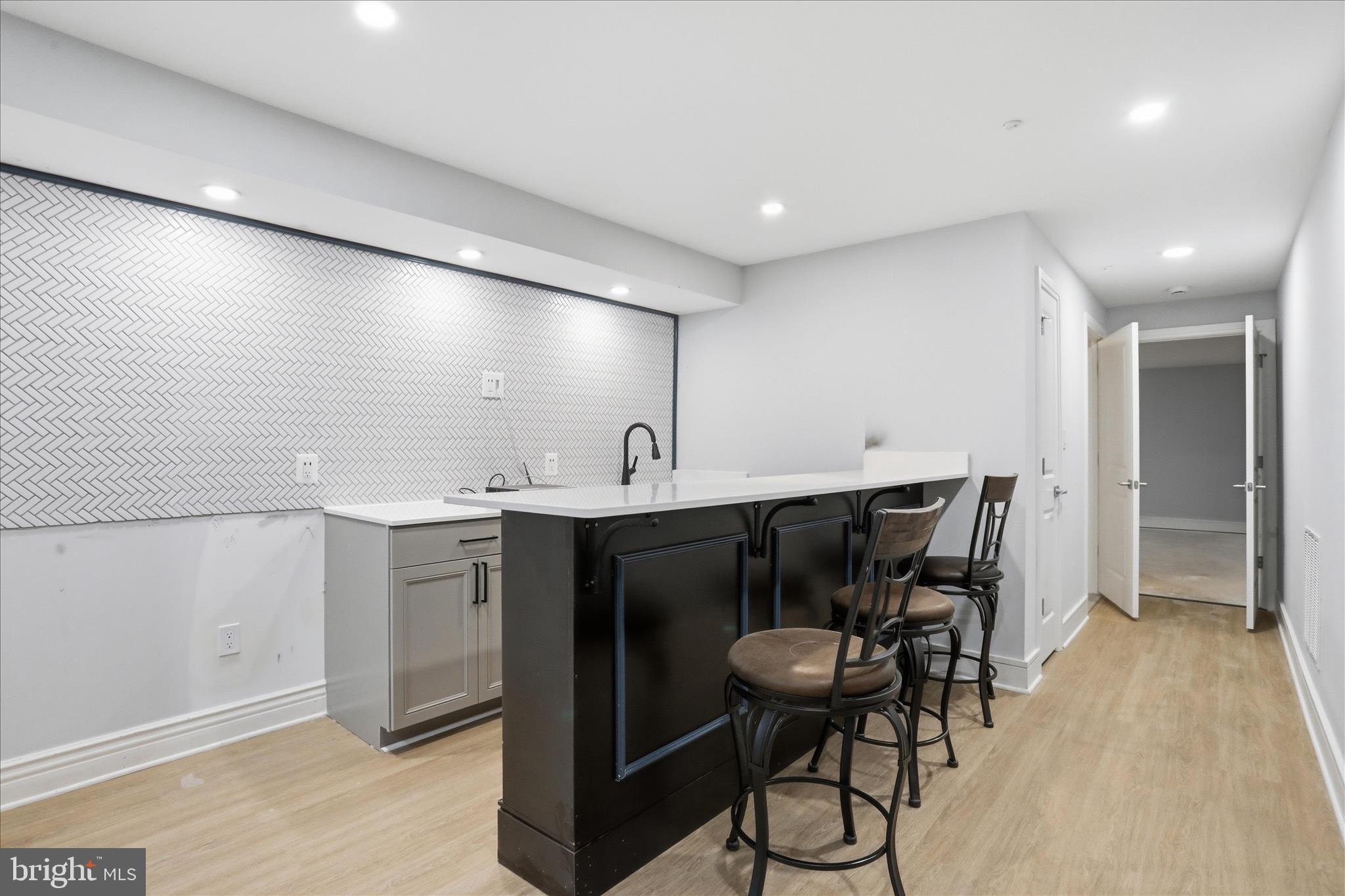 16603 Mannington Road Accokeek, MD 20607 - Photo 48 of 51 Fantastic Wet Bar