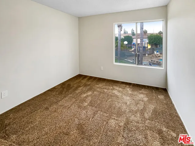 $620,000 | 700 West La Veta Avenue, Unit H7, Orange, CA 92868