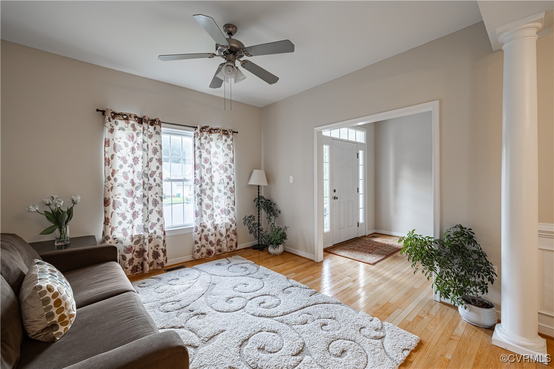 9500 Meadowview Road Henrico, VA 23294 - Photo 27 of 49 a living room with furniture and a potted plant