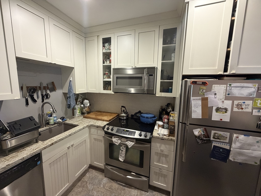 38 Appleton Street, Unit 3 Boston, MA 02116 - Photo 4 of 9