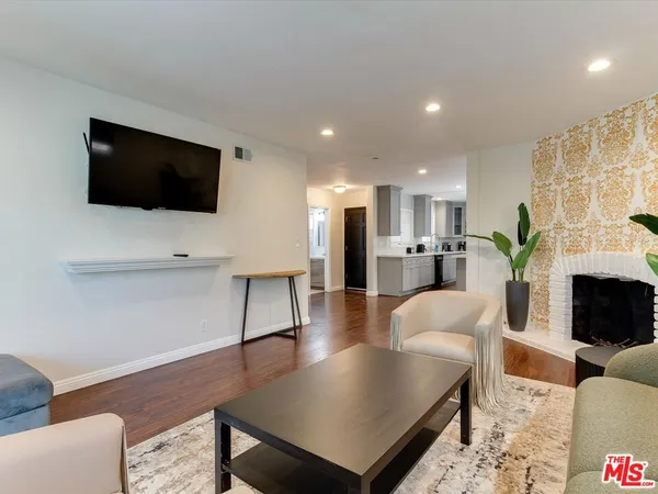 $5,749 | 23109 Mariano Street, Woodland Hills, CA 91367