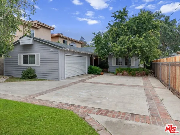 $5,749 | 23109 Mariano Street, Woodland Hills, CA 91367