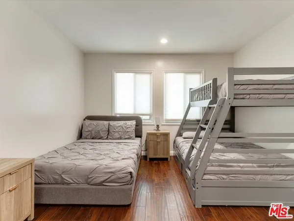 $5,749 | 23109 Mariano Street, Woodland Hills, CA 91367