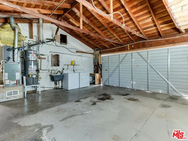 $5,749 | 23109 Mariano Street, Woodland Hills, CA 91367