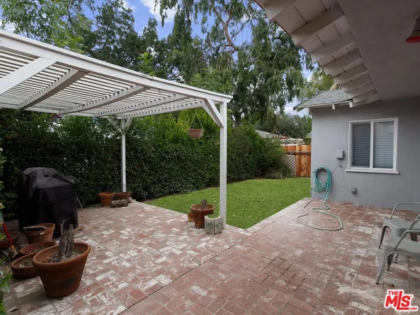 $5,749 | 23109 Mariano Street, Woodland Hills, CA 91367