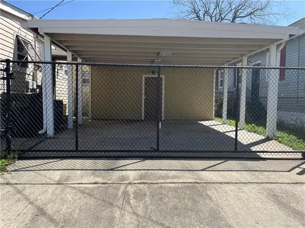 $1,800 | 3062 Dumaine Street, New Orleans, LA 70119