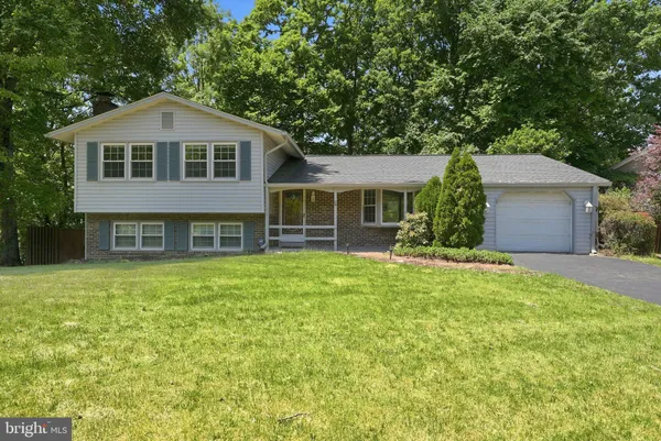 $3,500 | 8609 Woodview Drive, Springfield, VA 22153