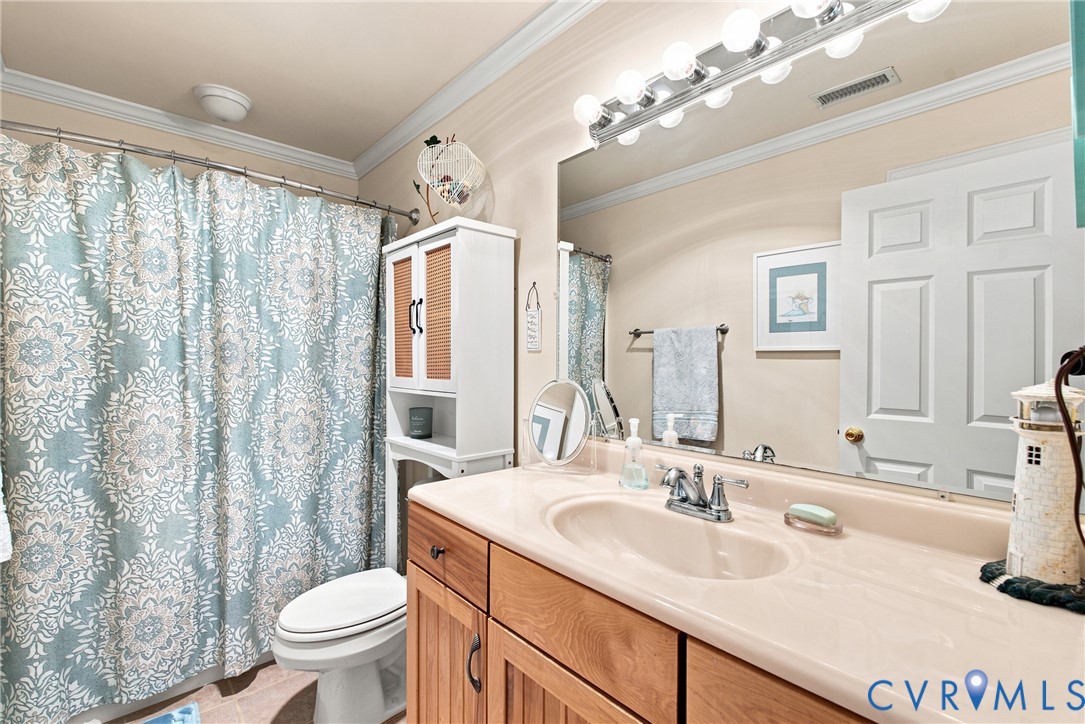197 Goshen Road Cumberland, VA 23040 - Photo 37 of 70 Bathroom vanity with a light-colored countertop, i