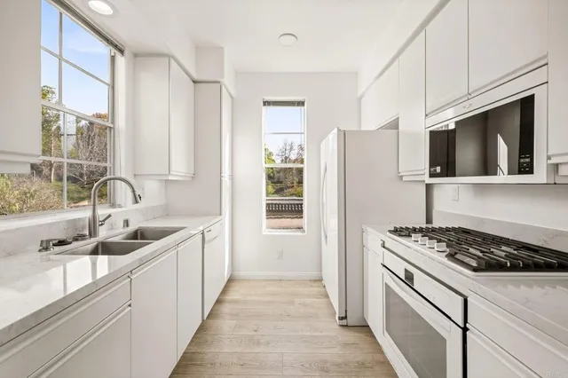 $550,000 | 3529 Caminito El Rincon, Unit 316, San Diego, CA 92130