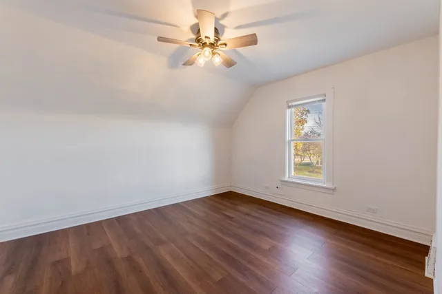 $360,000 | 702 East Side Drive, Geneva, IL 60134