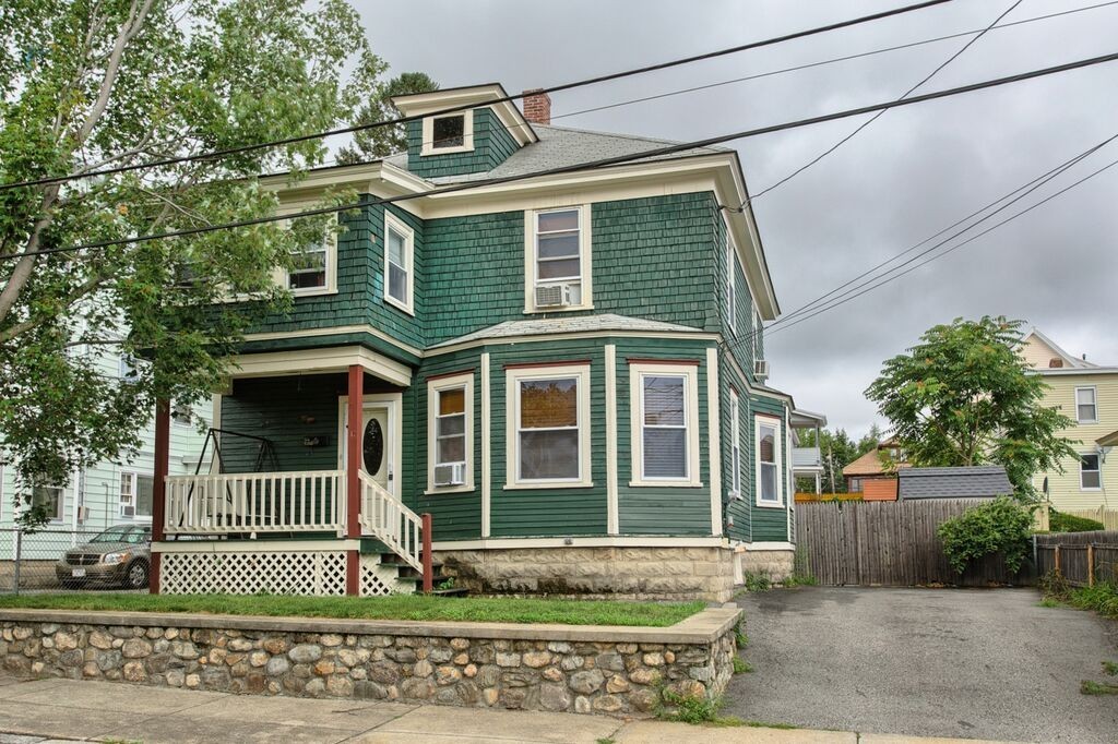 71 Inman Street Lawrence, MA 01843 - Photo 1 of 28 Gallery Image 1