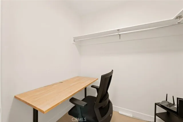 $5,300 | 400 South Broadway, Unit 1601, Los Angeles, CA 90013