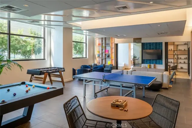 $5,300 | 400 South Broadway, Unit 1601, Los Angeles, CA 90013