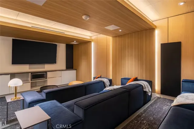 $5,300 | 400 South Broadway, Unit 1601, Los Angeles, CA 90013