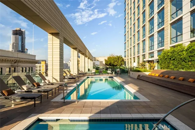$5,300 | 400 South Broadway, Unit 1601, Los Angeles, CA 90013