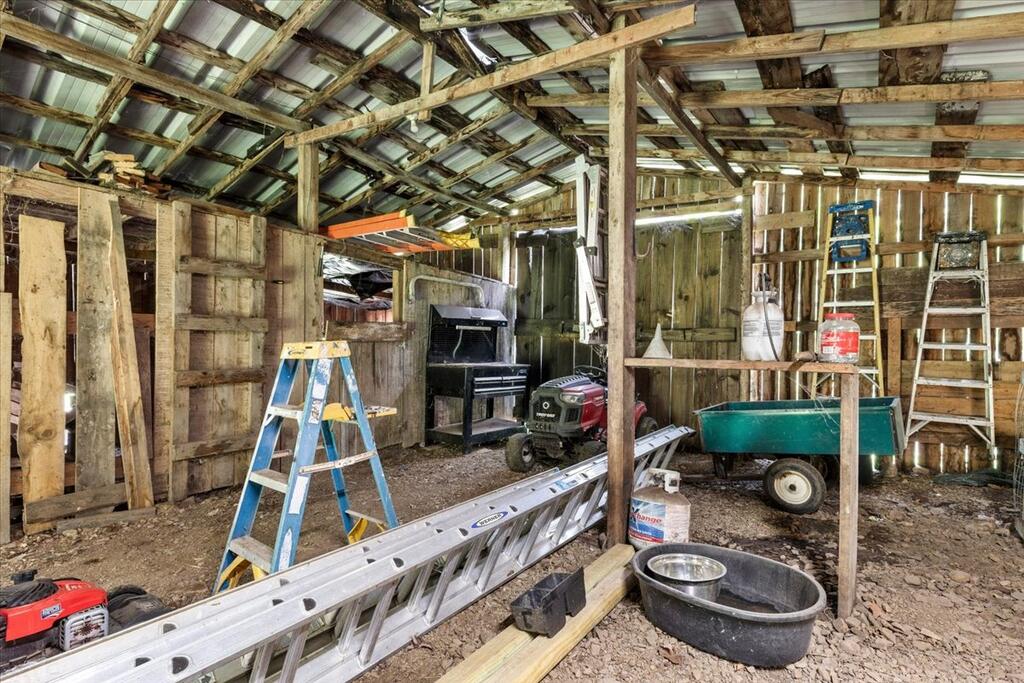 1079 Nicks Creek Road Atkins, VA 24311 - Photo 46 of 68 Gallery Image 46