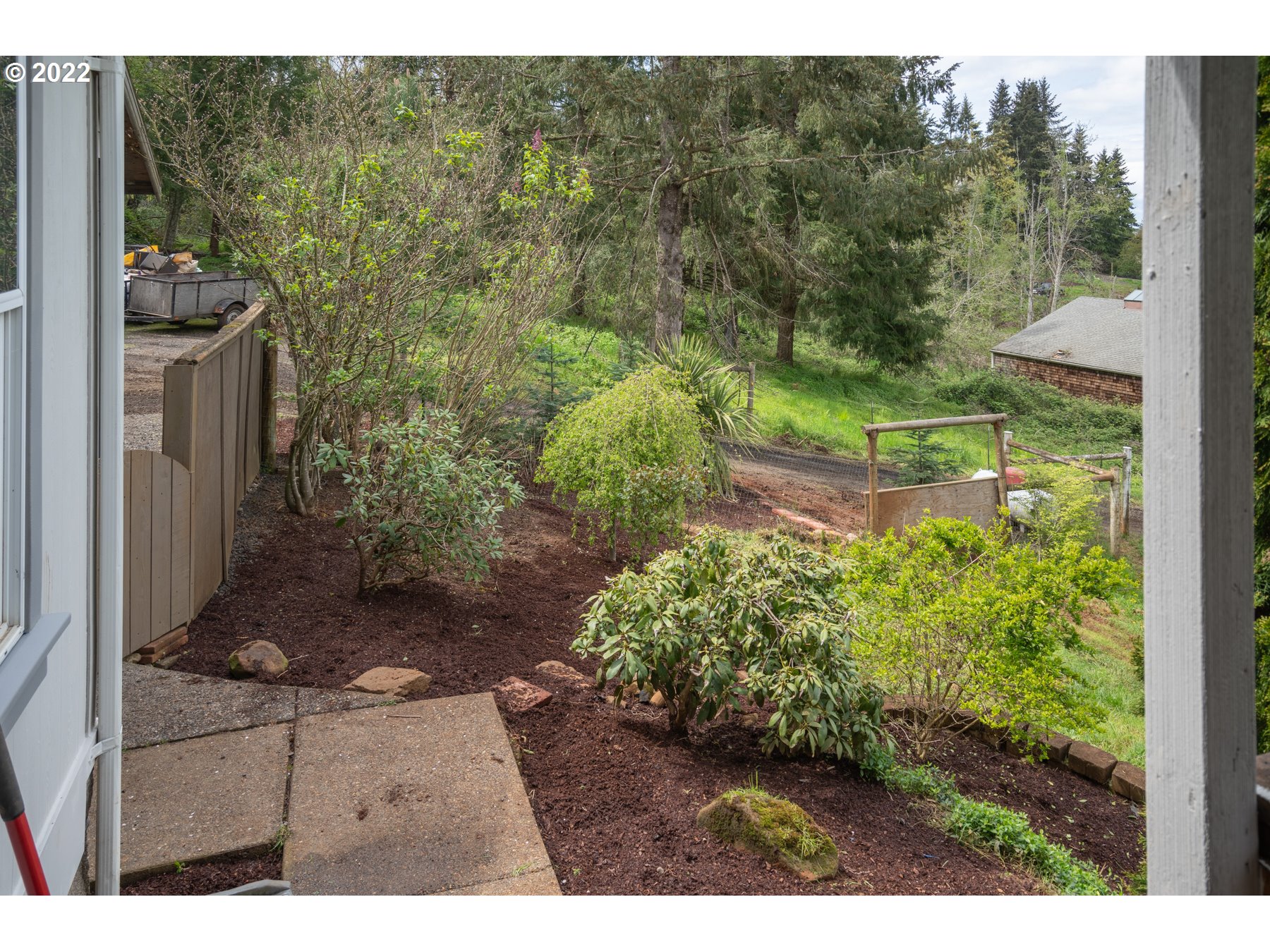 690 Crooked Finger Road Northeast Scotts Mills, OR 97375 - Photo 4 of 30 Gallery Image 4