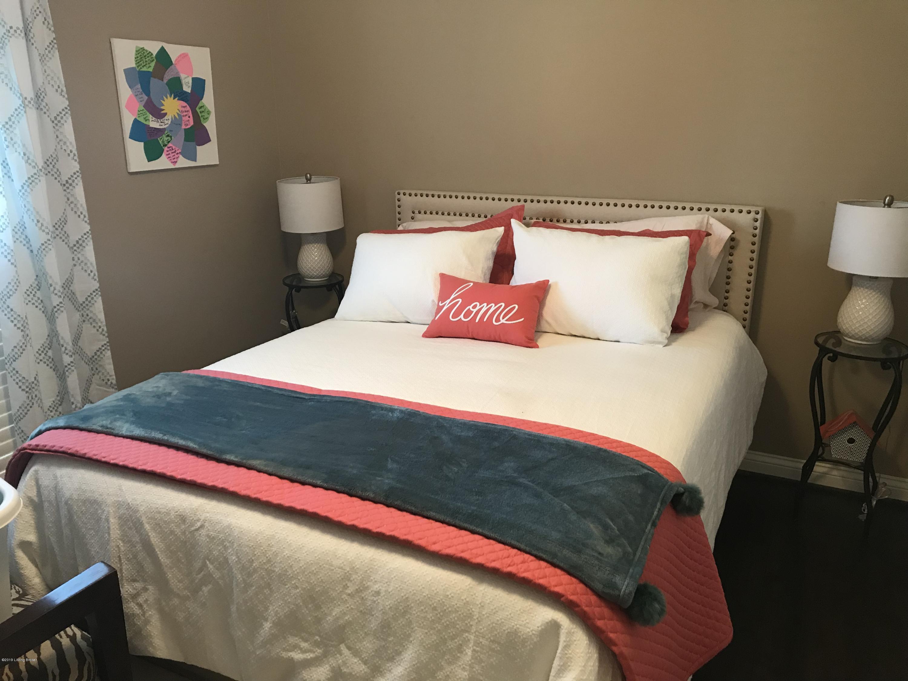 5710 Timber Ridge Drive Prospect, KY 40059 - Photo 19 of 25 GUEST BEDROOM