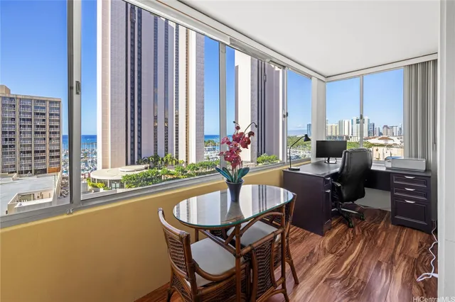 $2,450 | 1720 Ala Moana Boulevard, Unit 1408A, Honolulu, HI 96815