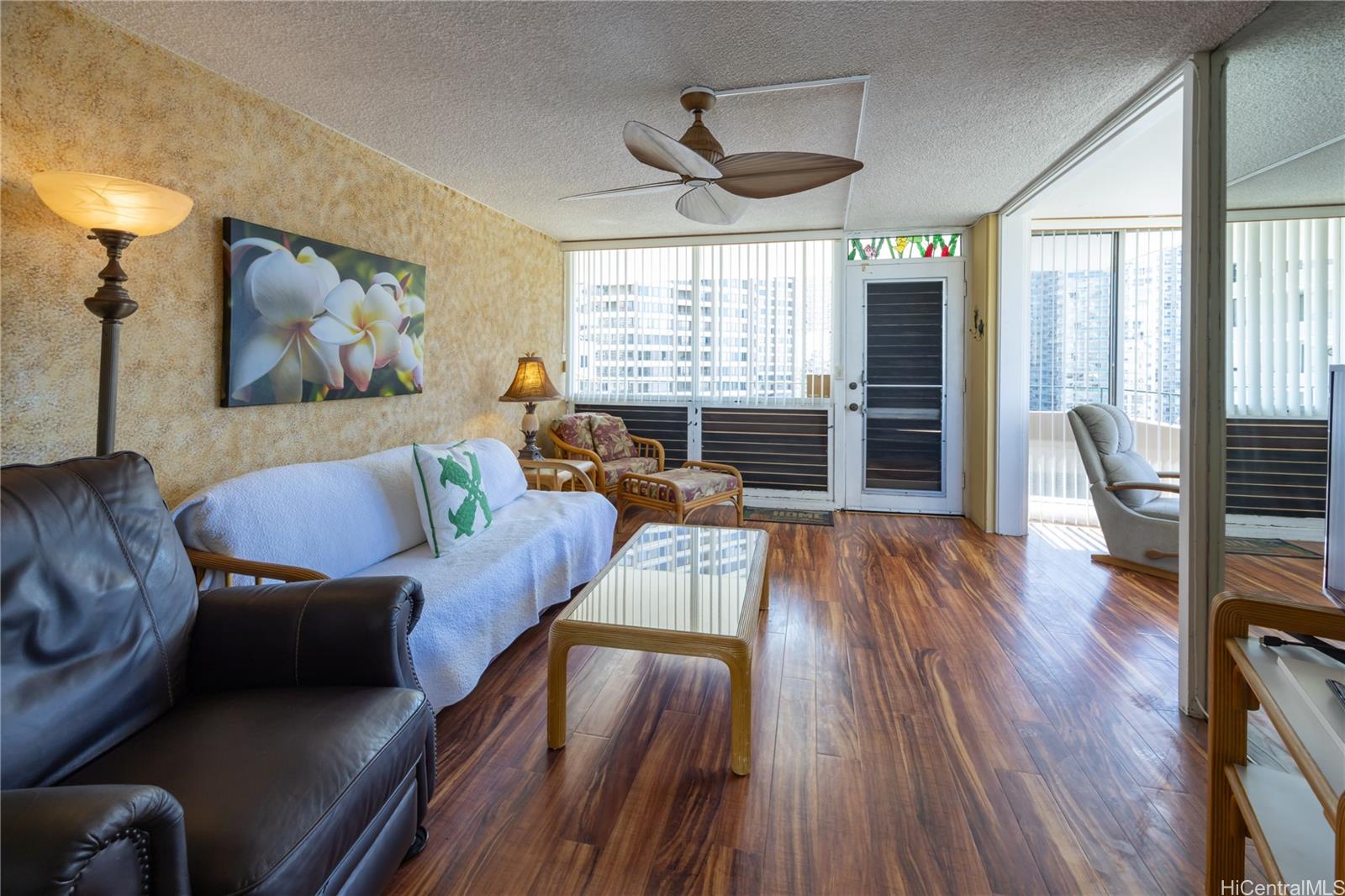 1720 Ala Moana Boulevard, Unit 1408A Honolulu, HI 96815 - Photo 4 of 15 Living Room