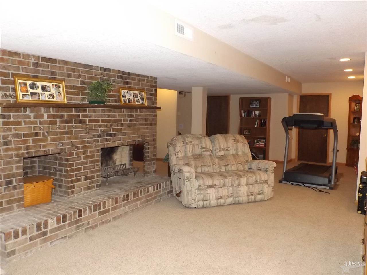 2413 East Gump Road Fort Wayne, IN 46845 - Photo 10 of 28