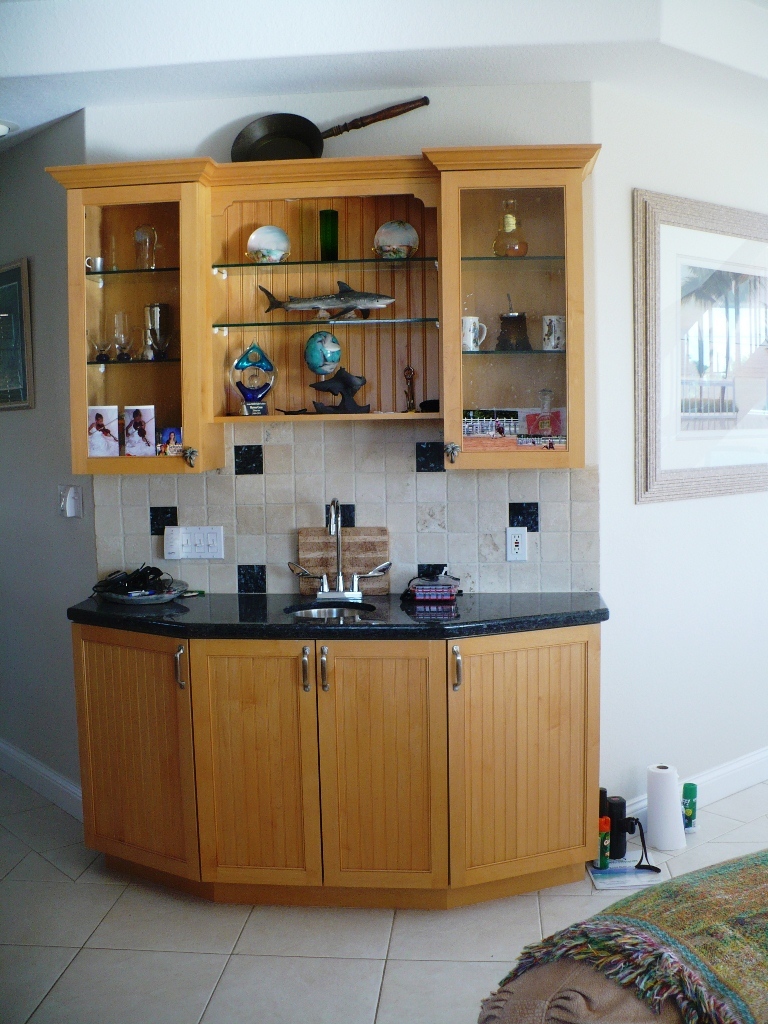 2002 Sombrero Beach Road Marathon, FL 33050 - Photo 18 of 39 Indoor wet bar