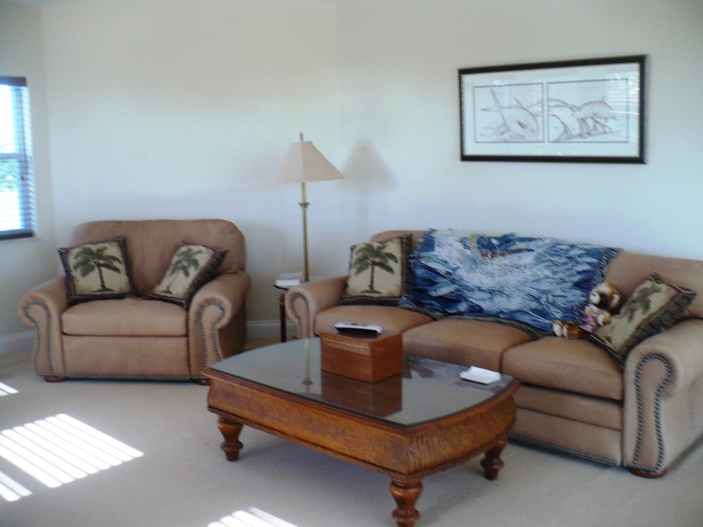 2002 Sombrero Beach Road Marathon, FL 33050 - Photo 31 of 39 Master suite living room