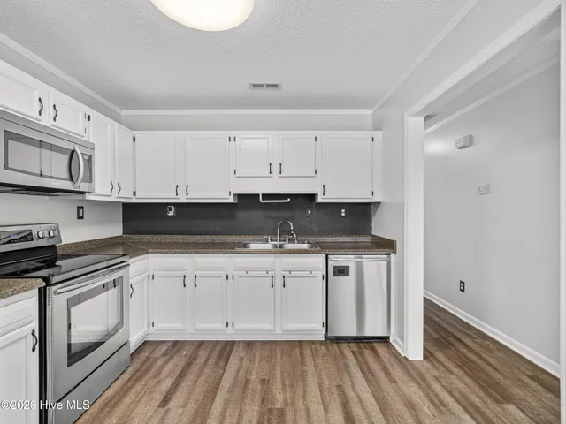 $279,900 | 378 Riggs Road, Hubert, NC 28539