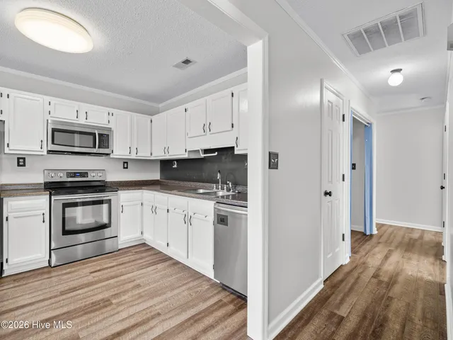 $279,900 | 378 Riggs Road, Hubert, NC 28539